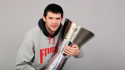 Костас Папаниколау