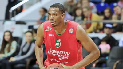 Деррик Браун