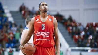 Деррик Браун