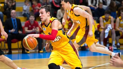 Антон Глазунов