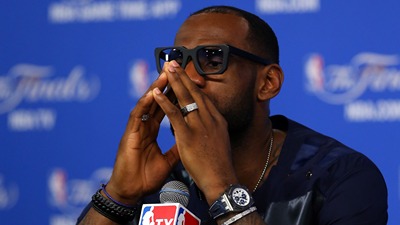 Леброн Джеймс