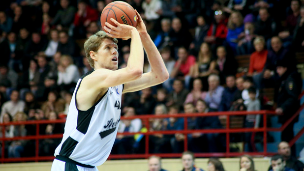 Кирилл Фесенко