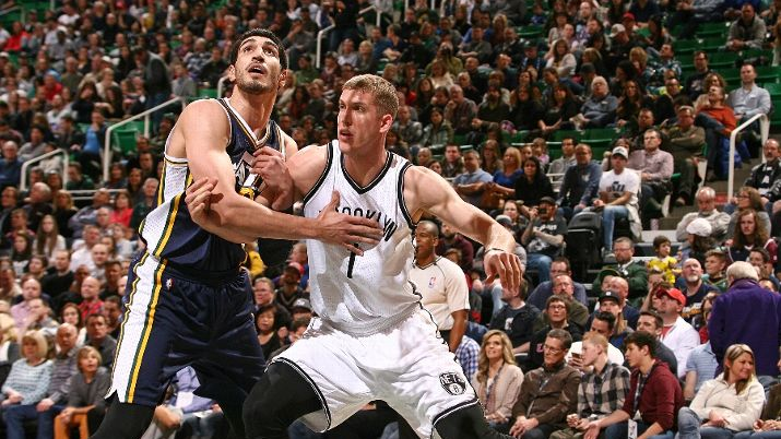 Энес Кантер (слева) и Мэйсон Пламли