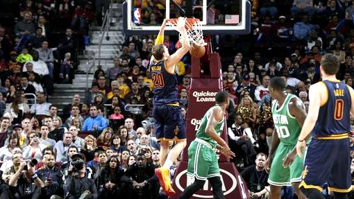 Тимофей Мозгов провел на площадке 17 минут, успев набрать 13 очков