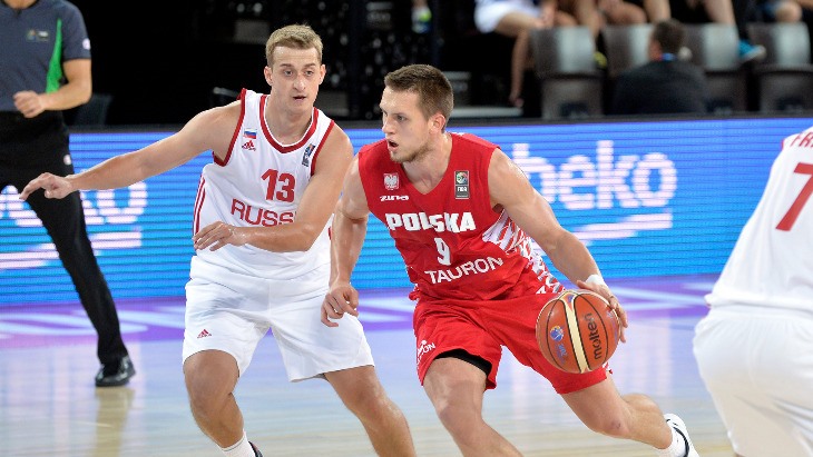 Дмитрий Хвостов (слева) вновь был одним из лучших в составе нашей команды