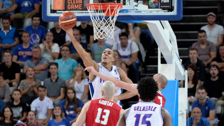 Французы продлили победную серию