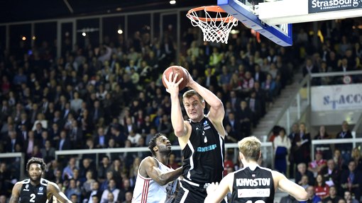 «Нижний Новгород» уступил «Страсбургу»