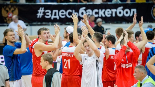 Российские баскетболисты оказались сильнее голландцев