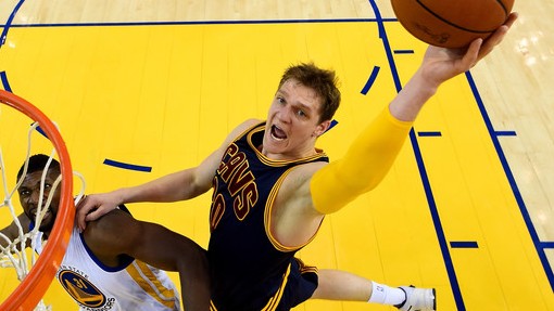 Единственный россиянин в НБА Тимофей Мозгов