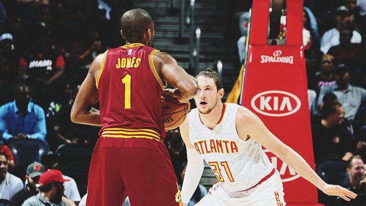 «Кавальерс» потерпели поражение в предсезонном матче