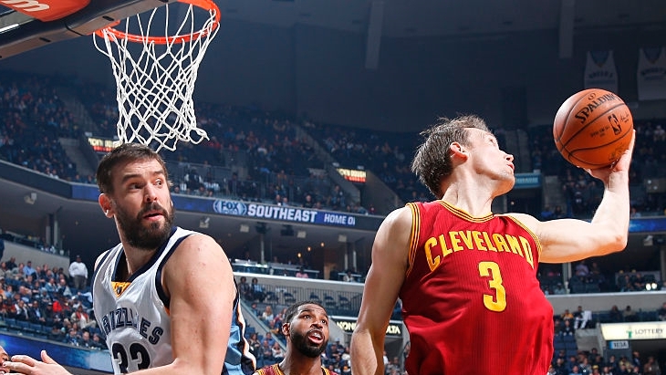 «Кливленд» проиграл в Мемфисе