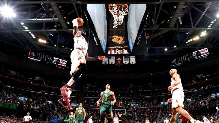 Леброн Джеймс