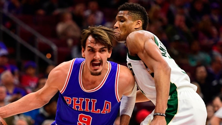 Дарио Шарич (слева) и Яннис Адетокунбо