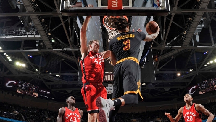 «Торонто» победил «Кливленд», но остался третьим