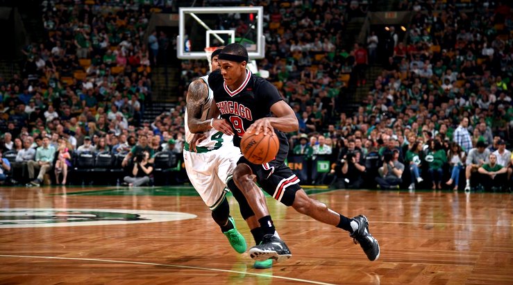 «Чикаго» уверенно начал серию против «Бостона»