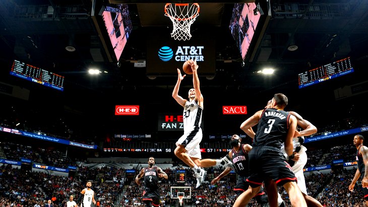 «Сан-Антонио» находится в шаге от выхода в финал конференции