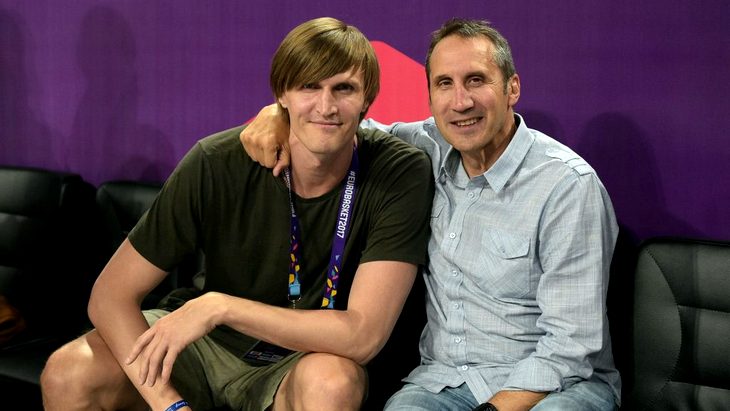 Андрей Кириленко в компании экс-наставника ЦСКА Дэвида Блатта