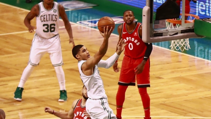 «Бостон» одержал 12-ю победу подряд