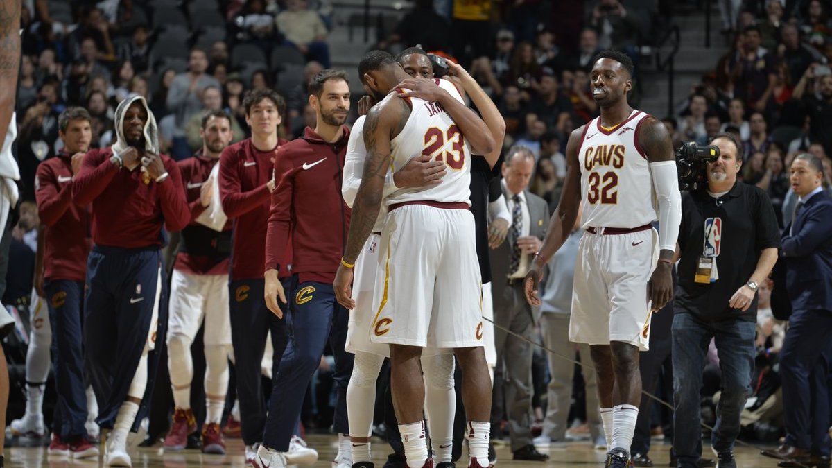 Леброн Джеймс набрал 30-тысячное очко в НБА