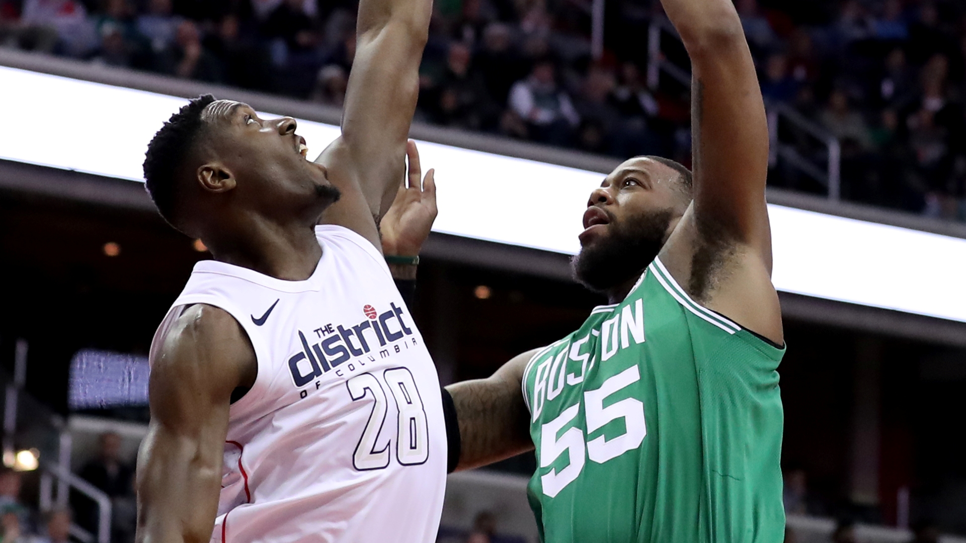 Грег Монро (справа) и Ян Маинми