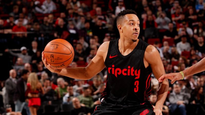 Си Джей Макколум