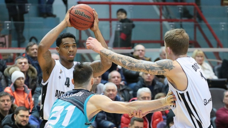 «Автодор» вышел в плей-офф