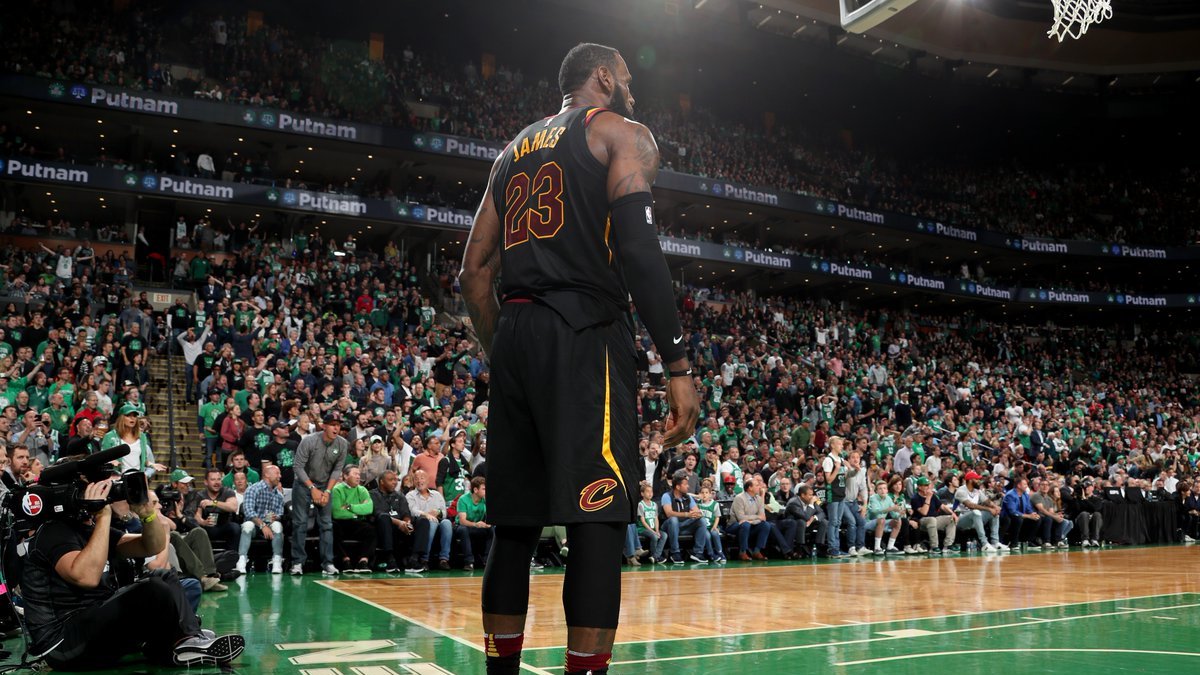 Леброн Джеймс