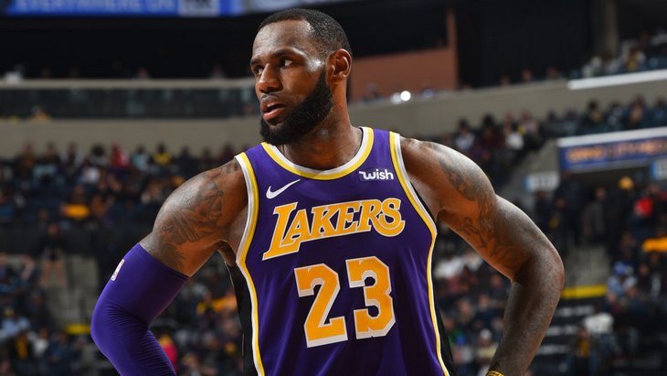 Леброн Джеймс