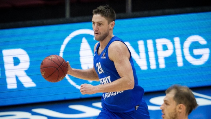 Питерцы могут не выйти из группы