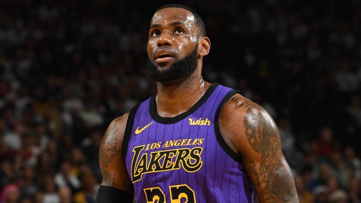 Леброн Джеймс