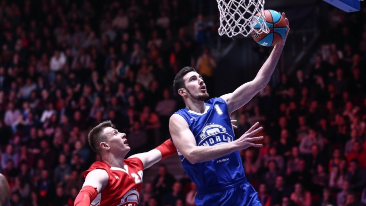 В командах будет по 12 игроков