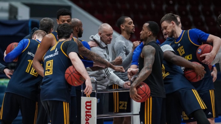 «Химки» не смогли завершить тренировку