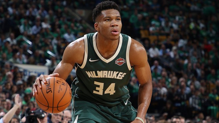 Яннис Адетокумбо