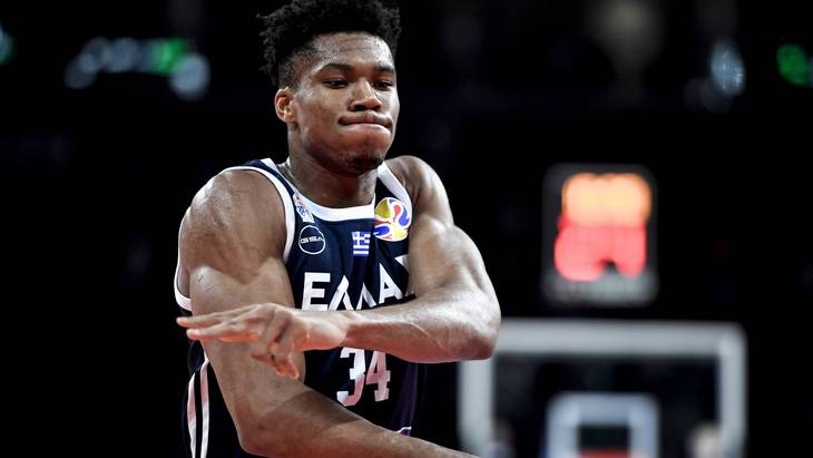 Яннис Адетокунбо