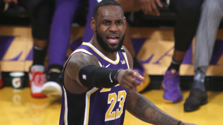 Леброн Джеймс