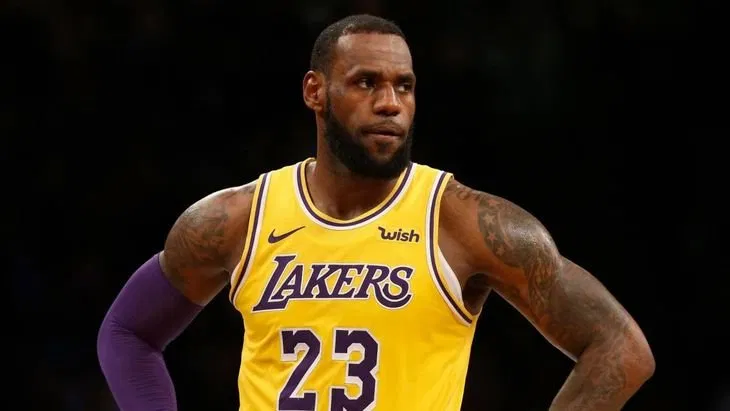 Леброн Джеймс