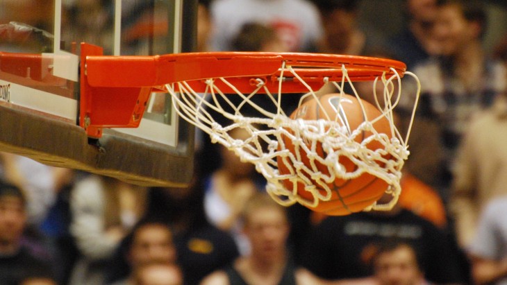 Мяч в корзине