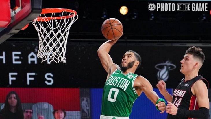 «Бостон» вернул интригу в серии с «Майами»