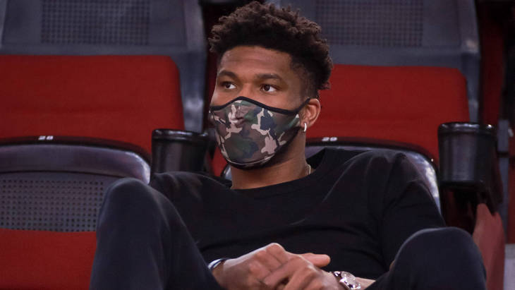 Яннис Адетокунбо