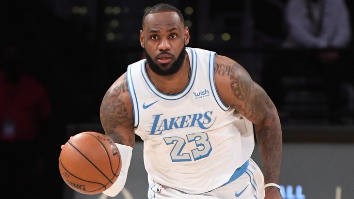 Леброн Джеймс