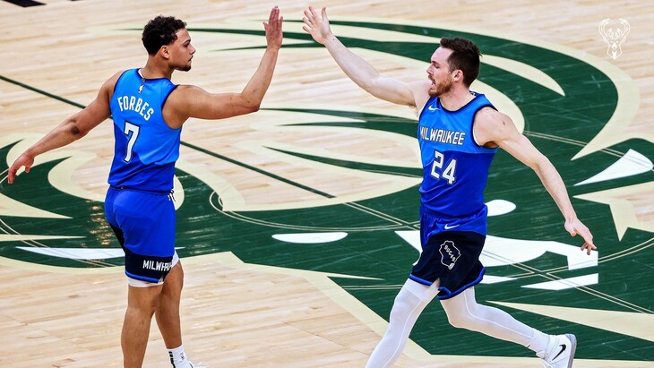 «Милуоки» продлил серию побед до семи матчей