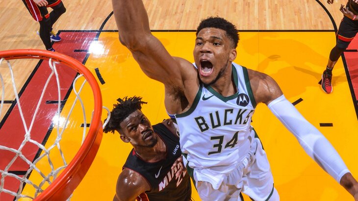 Яннис Адетокунбо