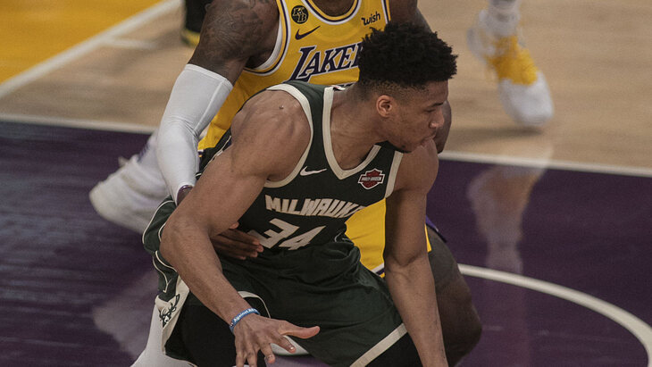 Яннис Адетокунбо