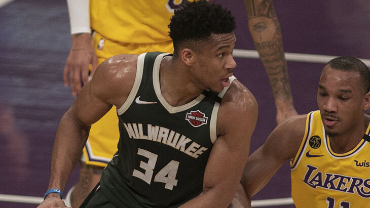 Яннис Адетокунбо