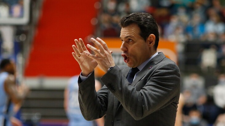 Димитрис Итудис