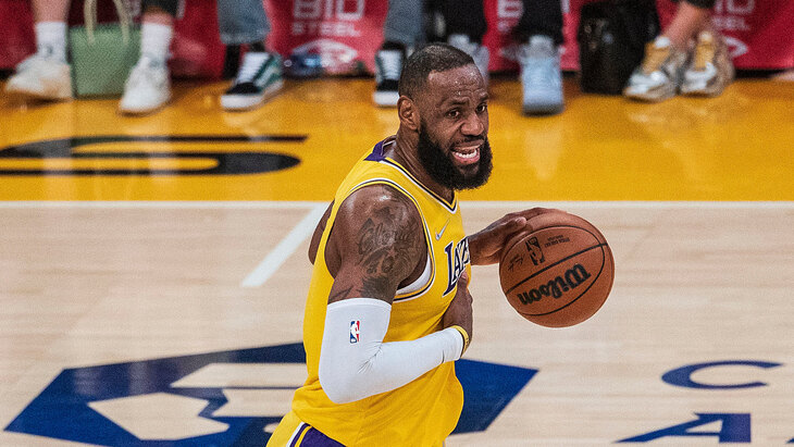 Леброн Джеймс