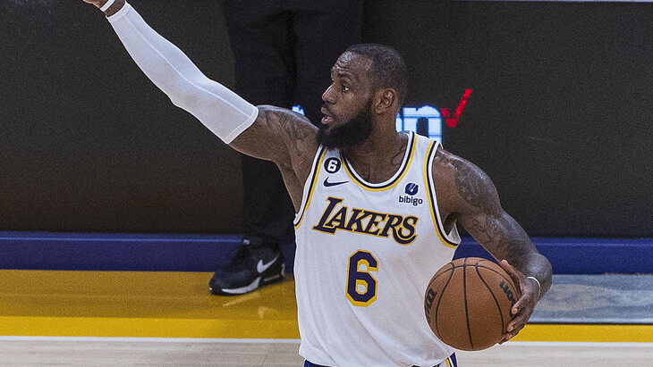 Леброн Джеймс