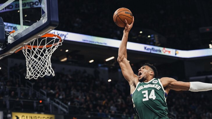 Яннис Адетокумбо