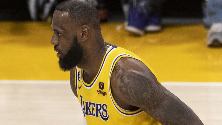 Леброн Джеймс