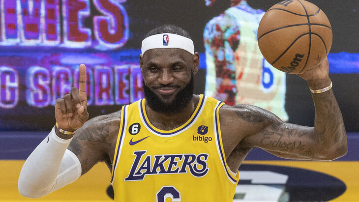 Леброн Джеймс